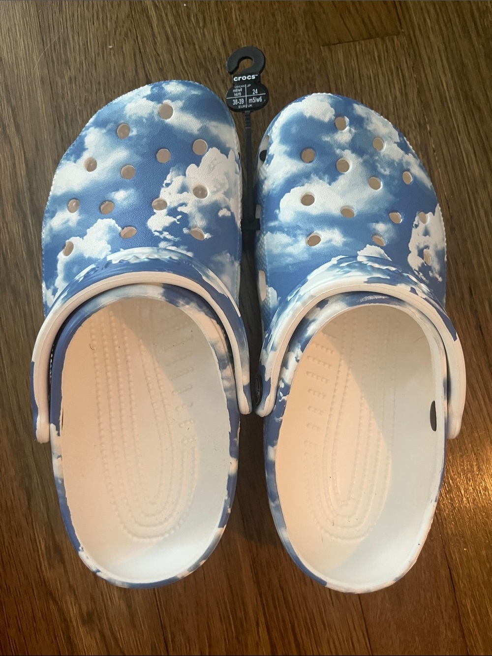Brand new, never worn! Women’s cloud print crocs